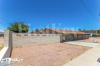Building Photo - 1824 W Fairmount Ave