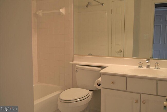 Building Photo - 8933 Royal Astor Way