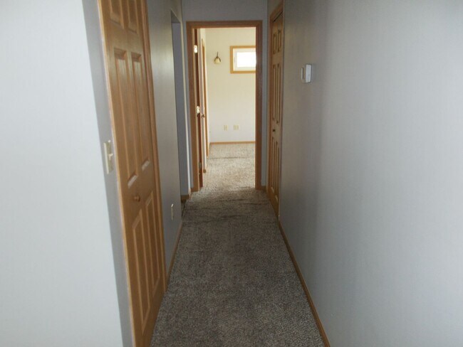 Building Photo - Large, beautiful home in South Richmond