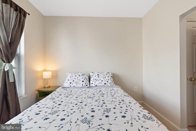 Building Photo - 12016 Amber Ridge Cir