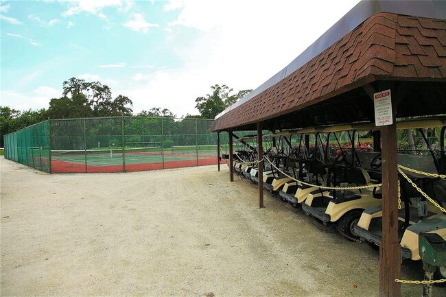 Building Photo - 6028 Oak Creek Ln