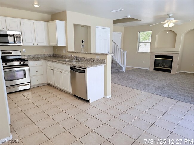 Building Photo - 8228 Amphora St
