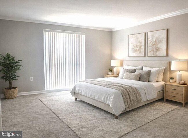 Building Photo - 5606 Bloomfield Dr