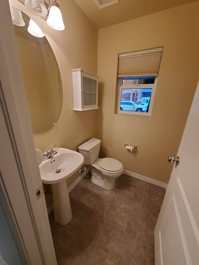 guest bath - 1370 Gold Hill Mesa Dr