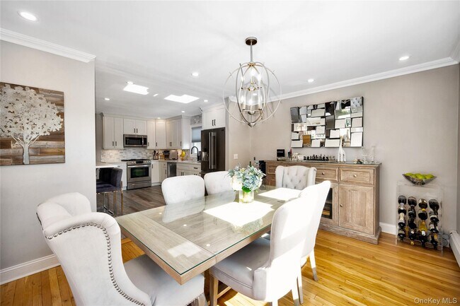 Building Photo - 464 Lindell Blvd