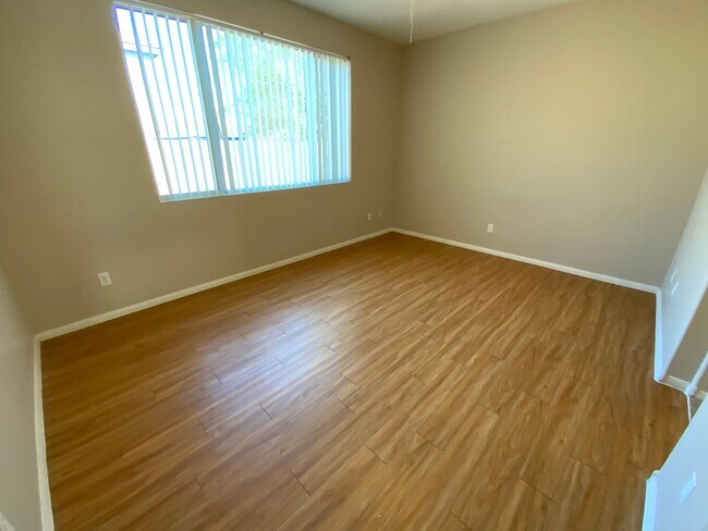 Building Photo - 1022 Pecos River Ave