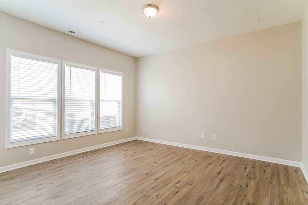 Building Photo - 705 Keystone Park Dr