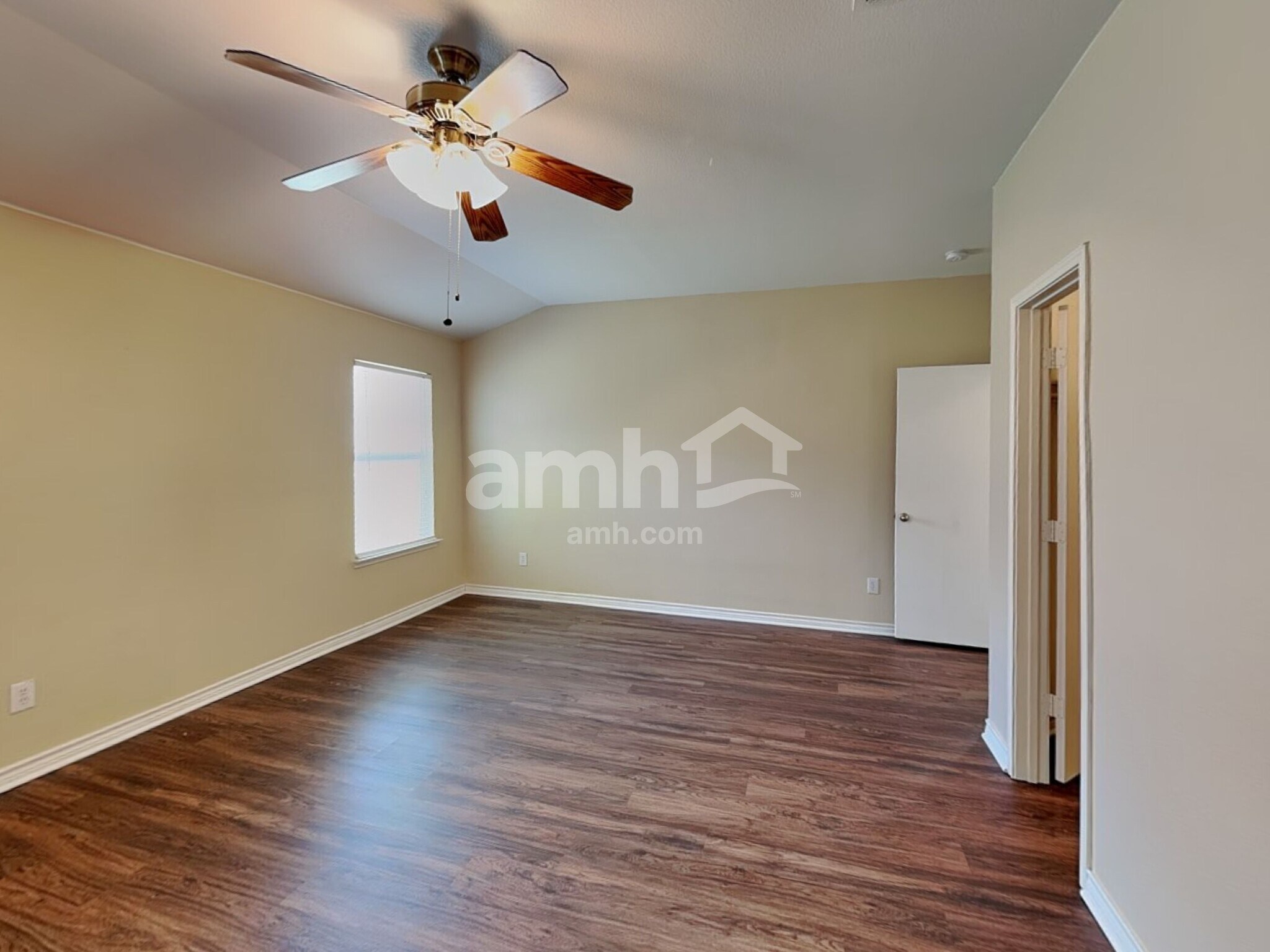 Building Photo - 820 Bee Creek Ln