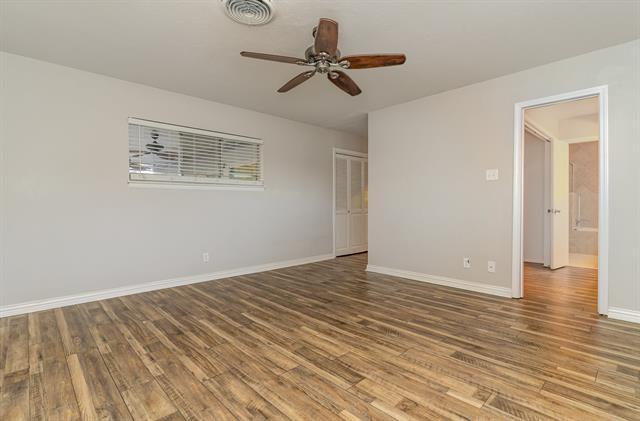 Building Photo - 3 Oak Village Dr