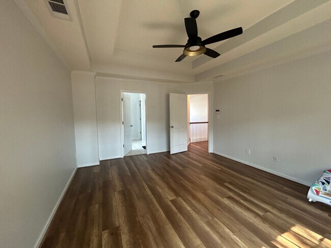Building Photo - **PRICE IMPROVEMENT**560 Millbrook Village...