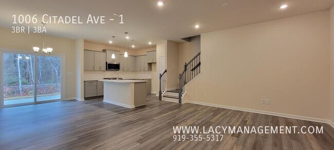 Building Photo - 1006 Citadel Ave