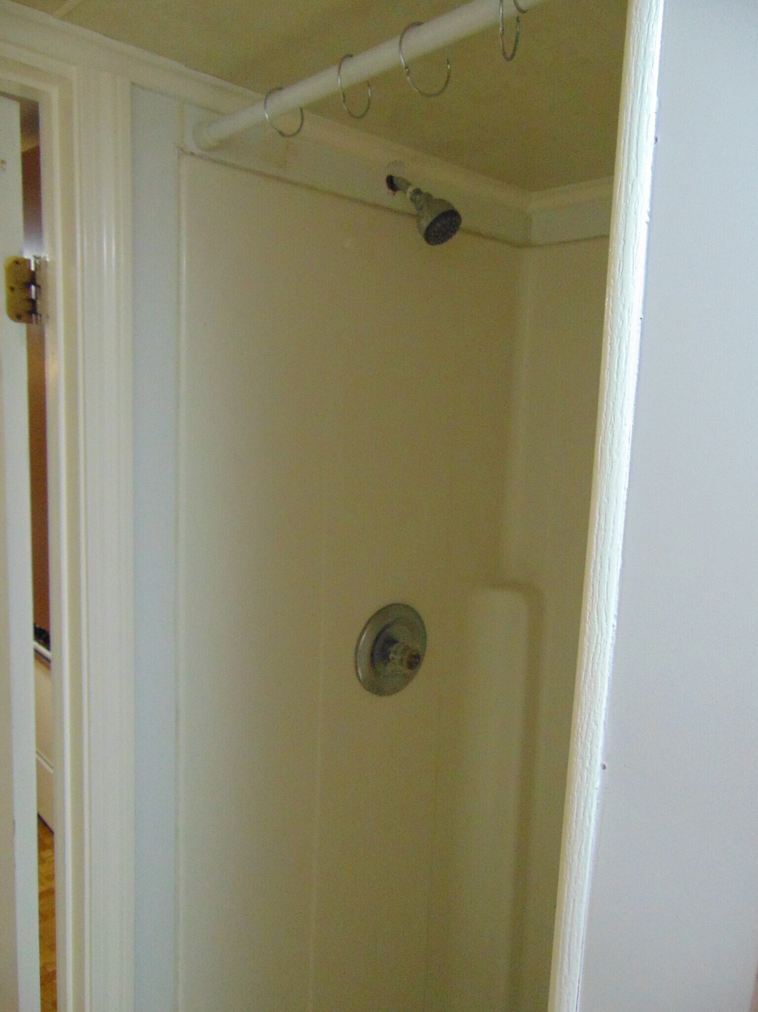 Building Photo - 322 Main St