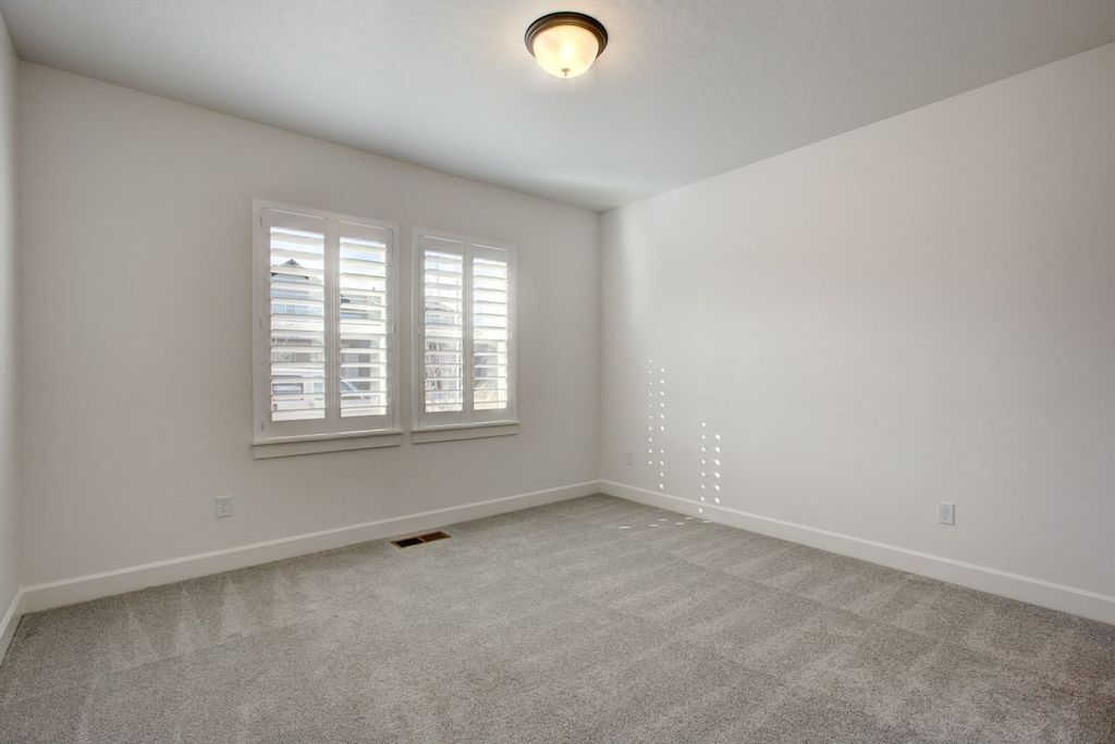 Bedroom 1 - 538 S Prospector Ln