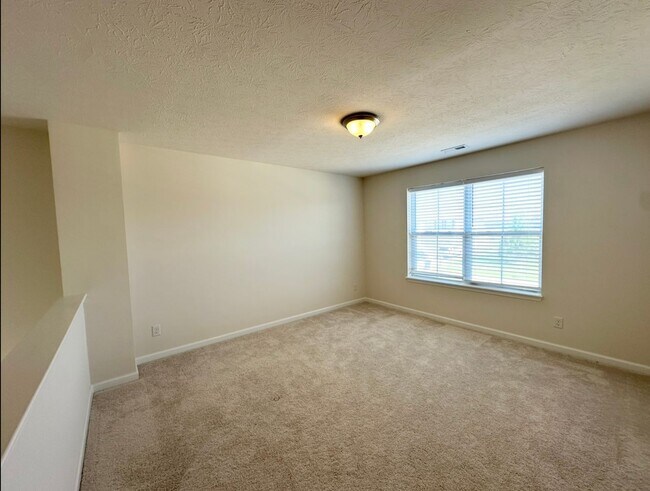 Building Photo - 1327 Sunnybrook Ln