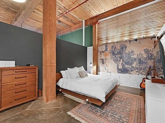 Building Photo - 170 Boulevard SE