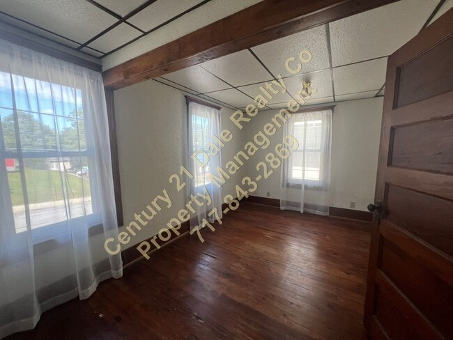 Building Photo - 3 Bedroom Home in Red Lion School District
