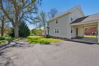 Building Photo - Located in the Center of Downtown Greer, 3 BR, 2 BA Townhome