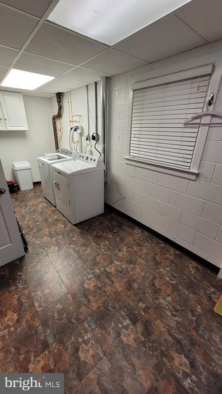 Building Photo - 557 Bellview Ave