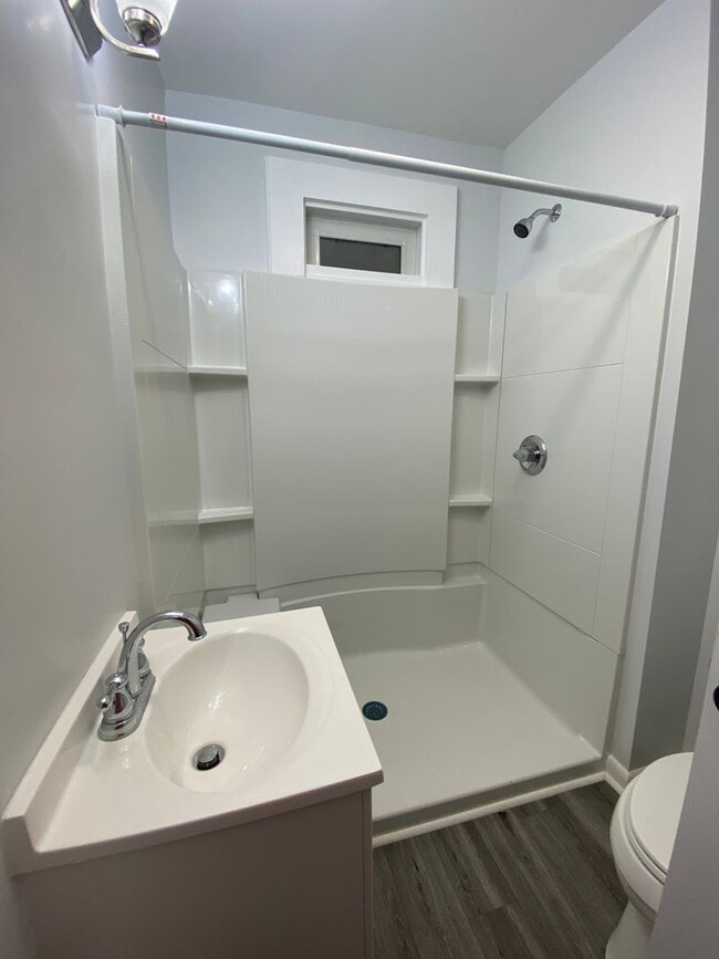 Building Photo - Perfect home with 2 kitchens at NCSU