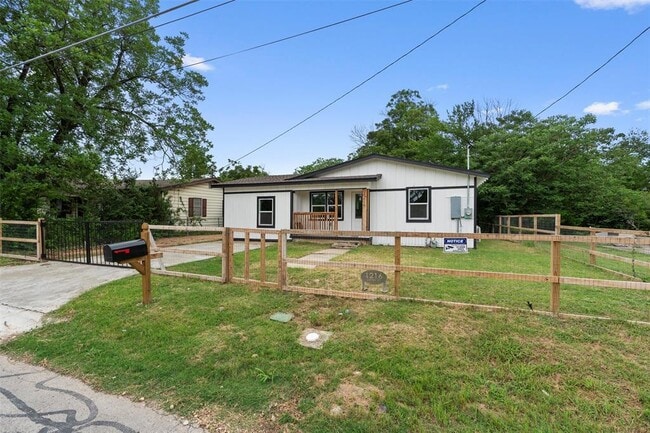 Building Photo - 1216 Jones St