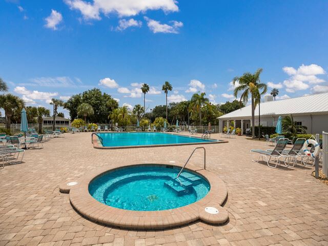 Building Photo - 589 Johnathans Cay