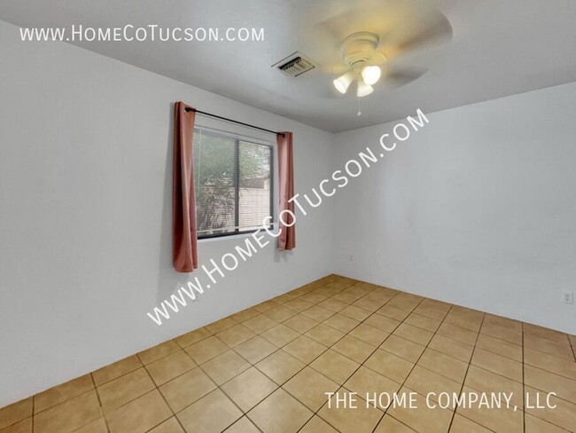 Building Photo - 428 E Geronimo Bluff Loop