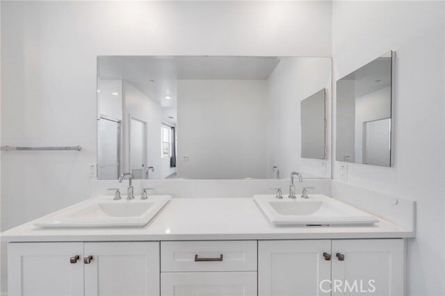 Building Photo - 221 Carmona