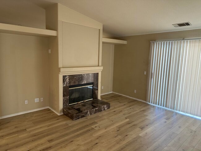 Building Photo - 79900 Independence Way