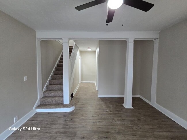Building Photo - Renovated 3-Bedroom Home – We Welcome Sect...