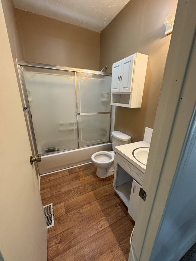 Building Photo - 918 Sherman St