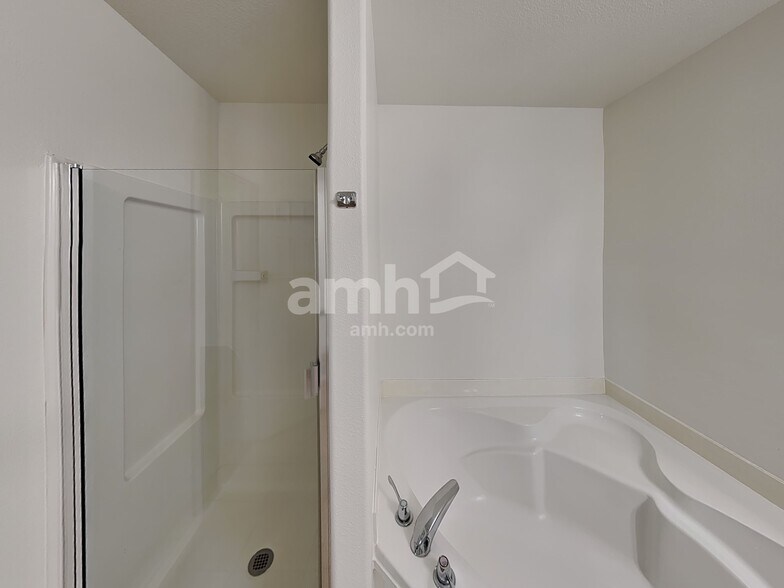 Building Photo - 9422 Ivory Trail Ln