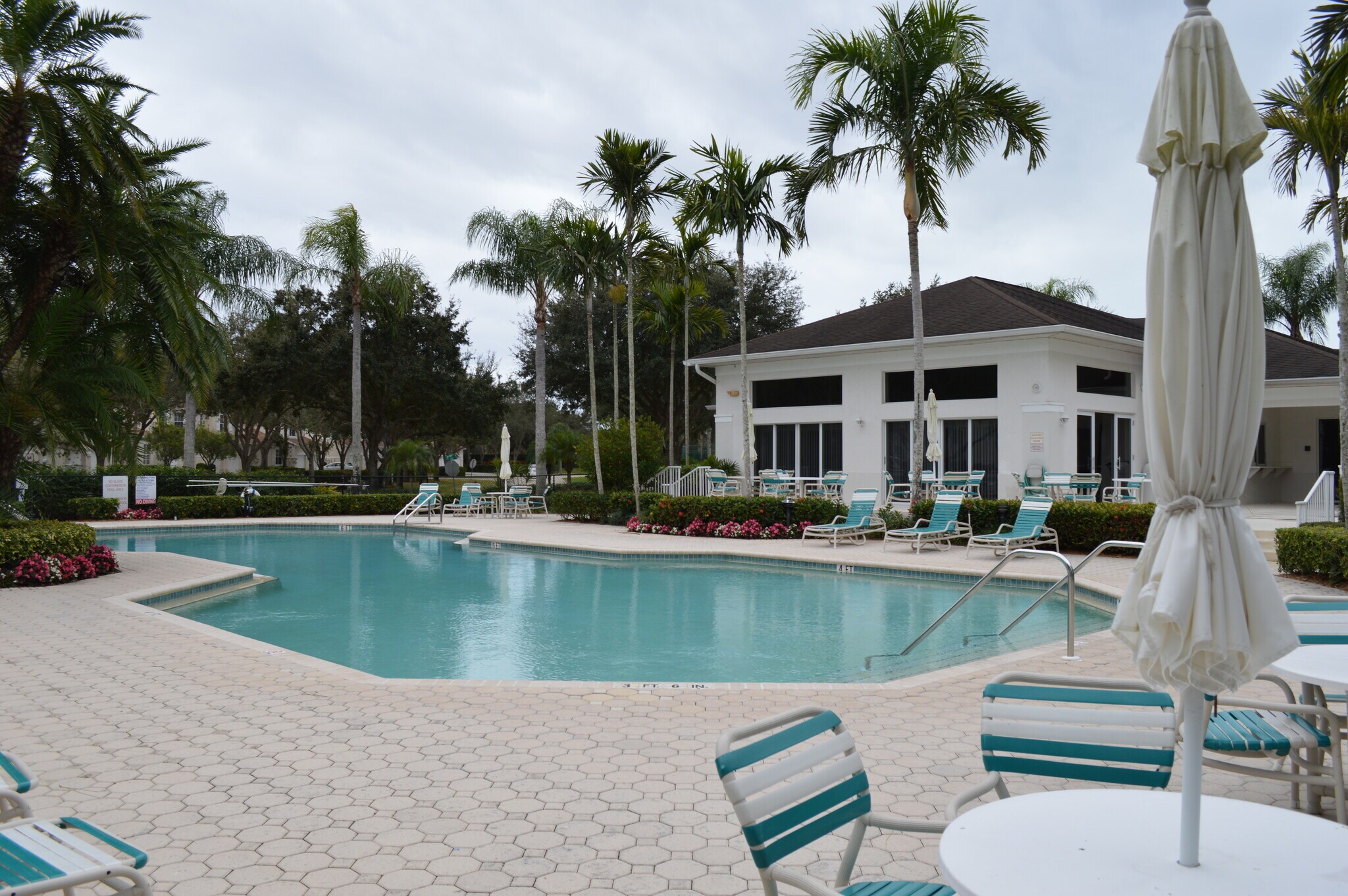 Clubhouse Pool - 25727 Lake Amelia Way