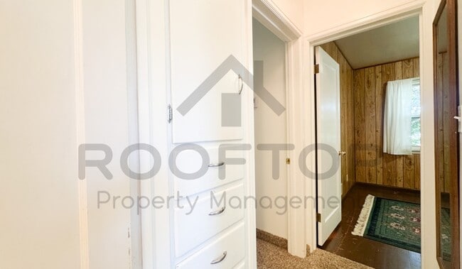 Building Photo - 206 N 200 E