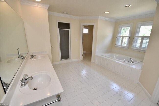 Building Photo - 1514 Bordeaux Pl