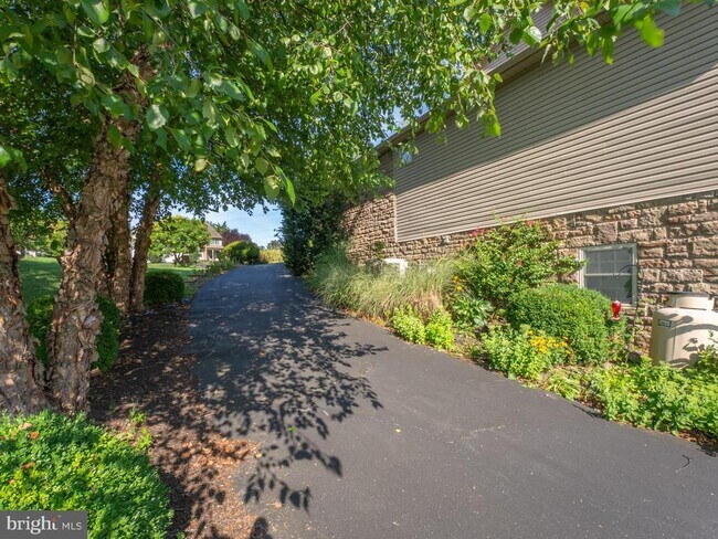 Building Photo - 1458 Highfield Ct