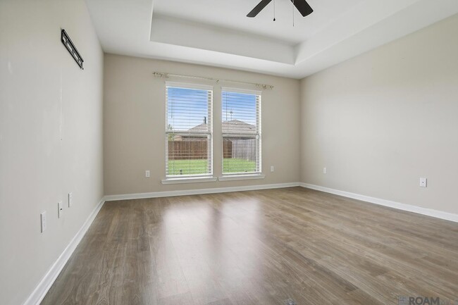 Building Photo - 659 Douglas Andrew Ave