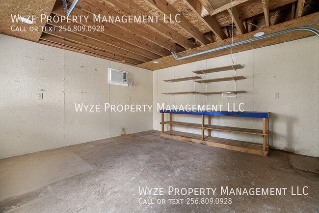 Building Photo - 2202 Manchester Cir SW