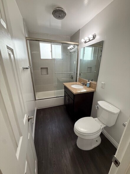 2nd Bathroom - 8420 Gulana Ave