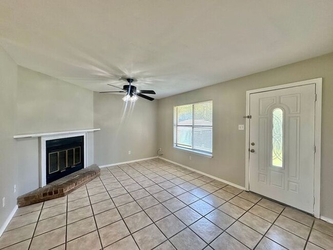 Building Photo - Available Now! Newly Updated 3 Bedroom 2 B...