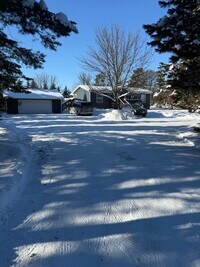 Building Photo - 830 N Walnut St