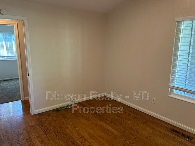 Building Photo - 6164 Greenbrook Dr