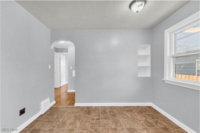 Building Photo - 135 Greencroft Rd