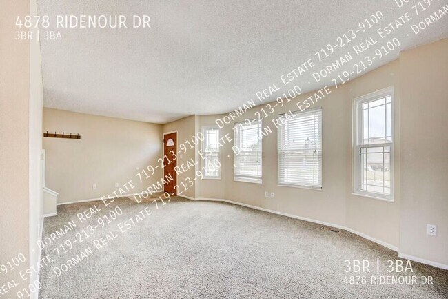 Building Photo - 4878 Ridenour Dr