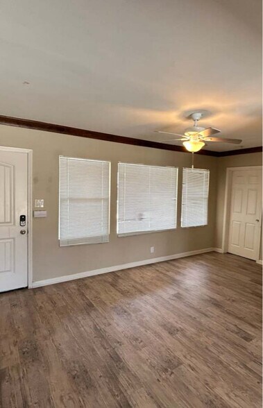 Building Photo - 6938 Quakertown Ave
