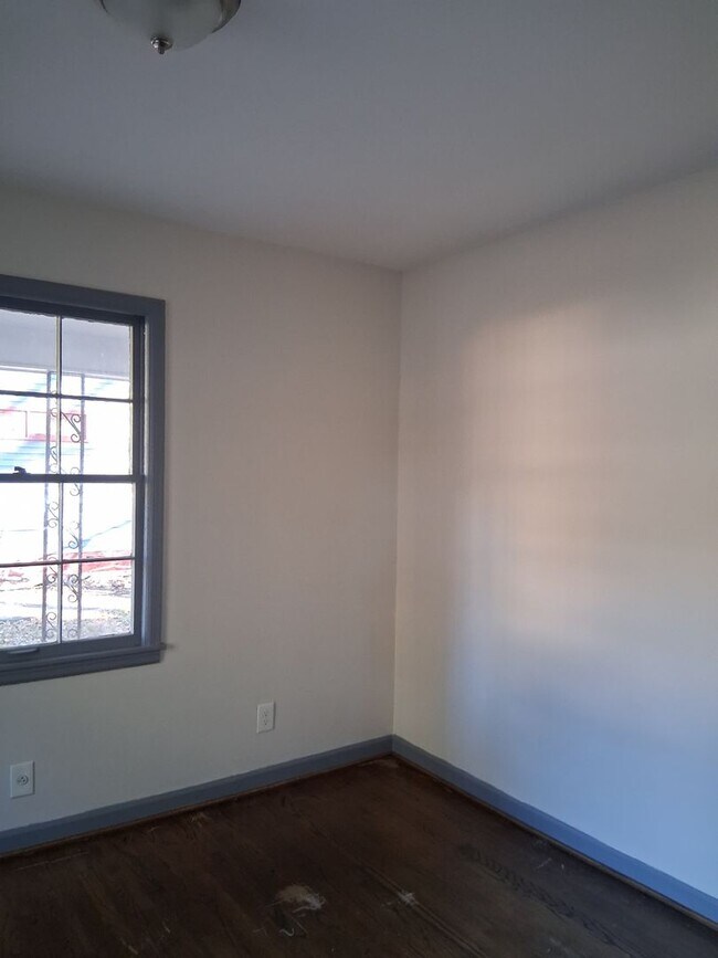 Building Photo - Center Point/Birmingham