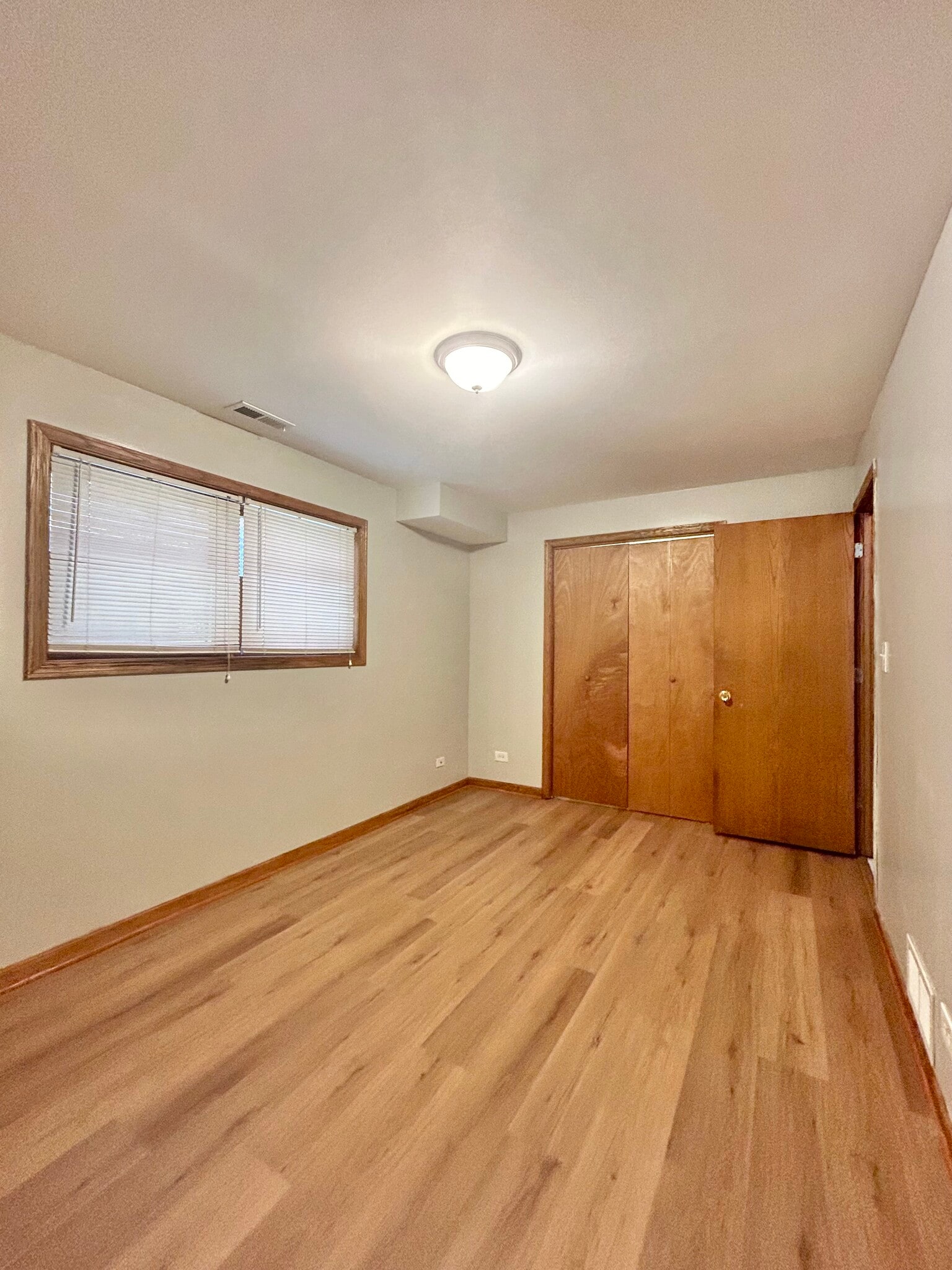 Building Photo - 2708 W 37th Plz