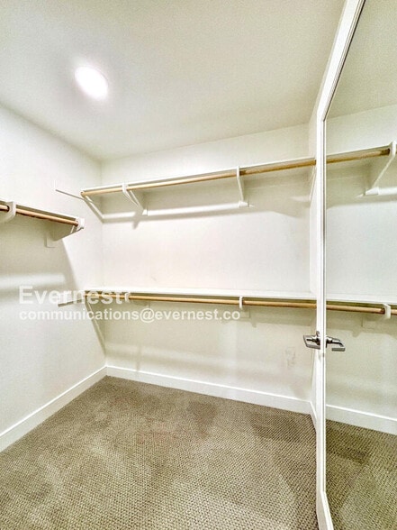 Building Photo - 2226 Nolita