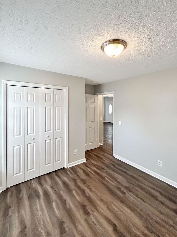 Building Photo - 130 Phillip Dr