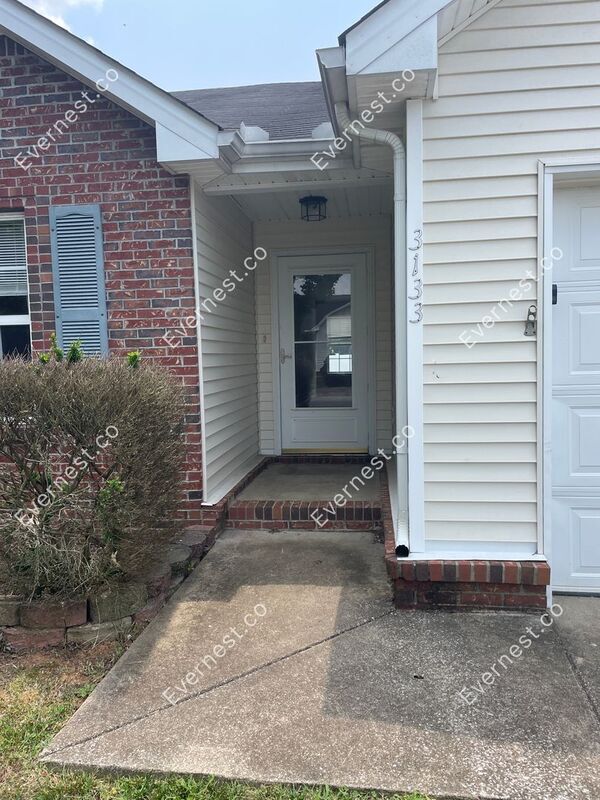 Building Photo - 3133 Sherborne Ct
