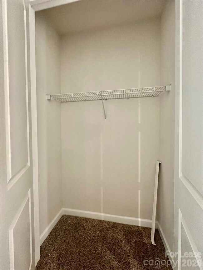 Building Photo - 9650 Liberty Hill Dr